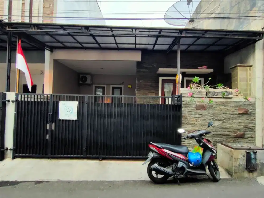 Dijual rumah nyaman dalam komplek di Kampung Ambon, Jakarta Timur