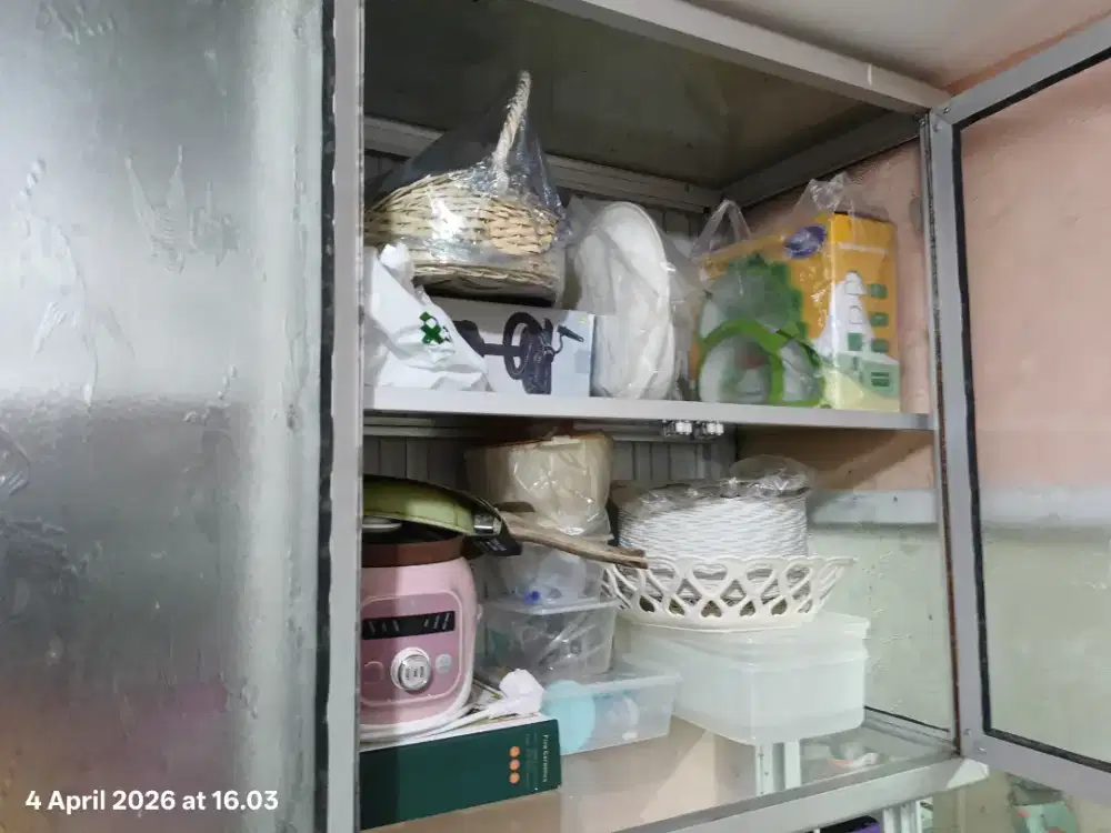 Lemari Dapur Gantung Aluminium