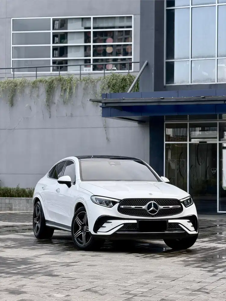 CASH LIKE NEW Mercedes-Benz GLC300 Coupe AMG 4Matic 2024 Like New