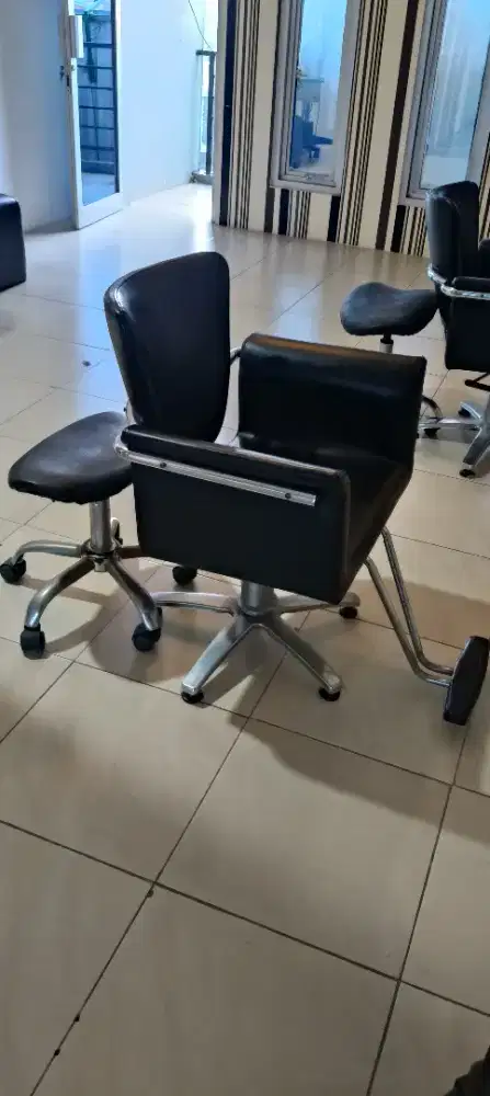 Kursi Salon / Perlengkapan Salon JUAL CEPAT BEBAS NEGO