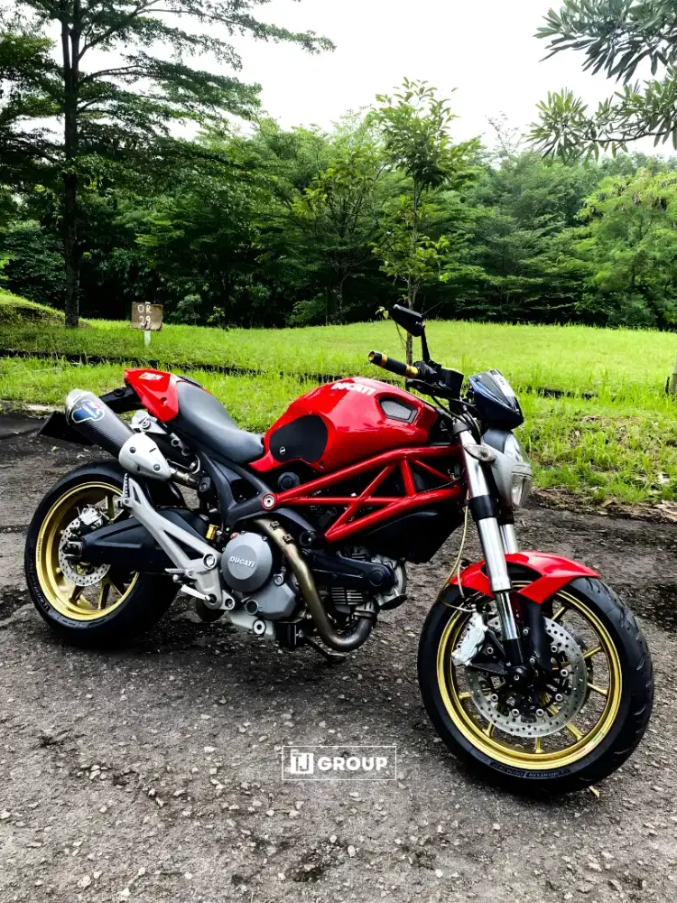 FOR SALE!! Ducati Monster 795 Red 2012