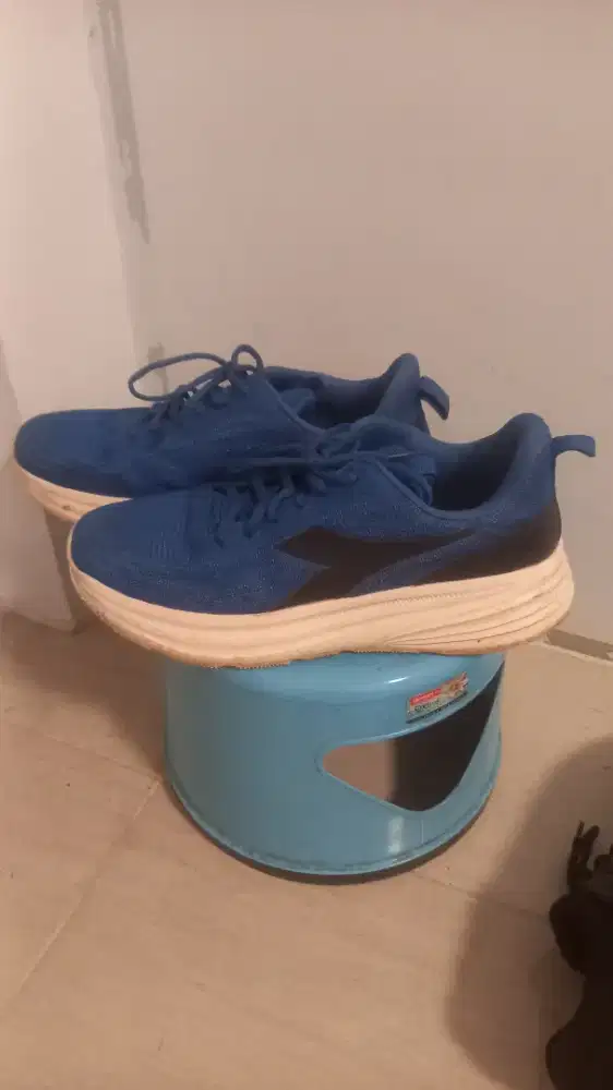 SEPATU LARI DIADORA BIRU 41
