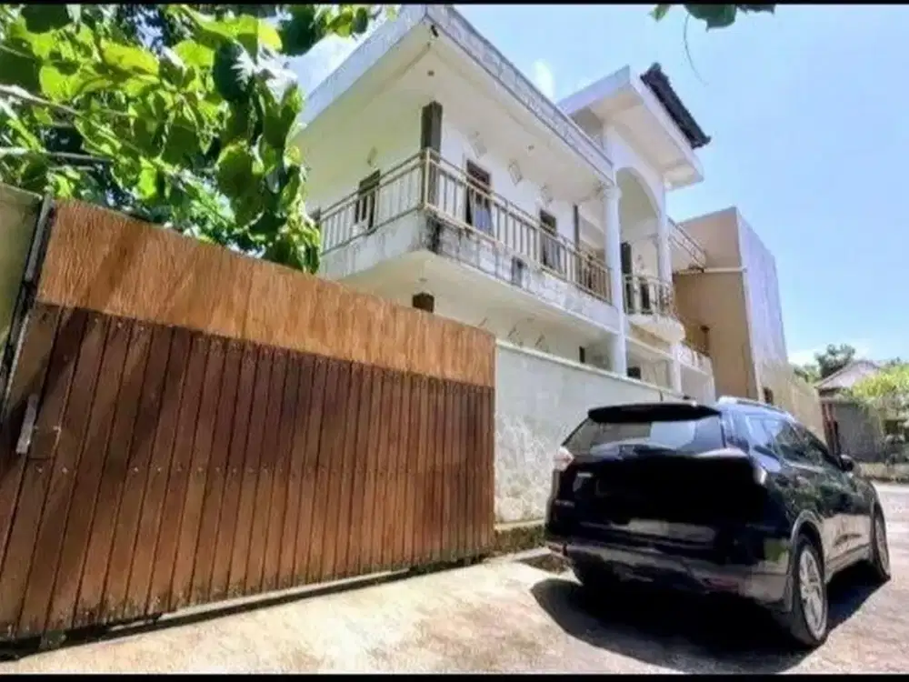 Rumah 2 Lantai Lokasi Bagus Dijual, di Uluwatu
