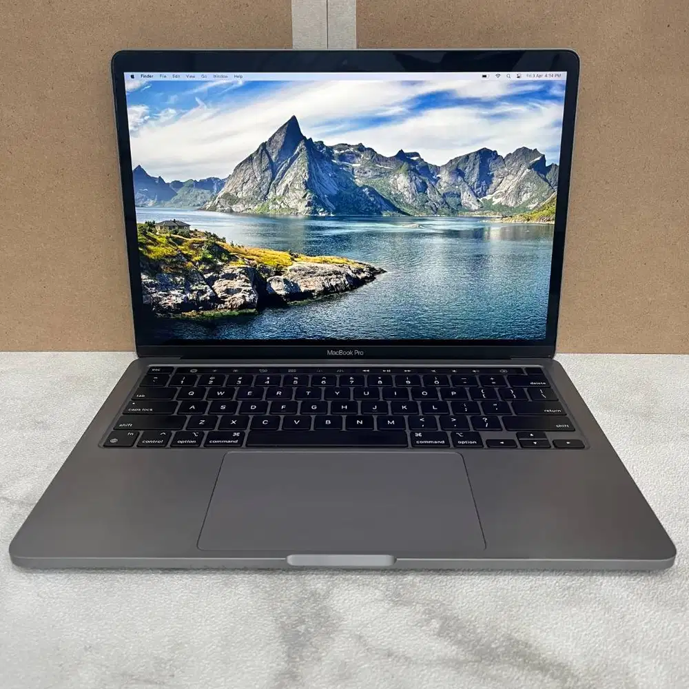 Macbook Pro 13 inch, M2 2022 RAM 8/512GB second