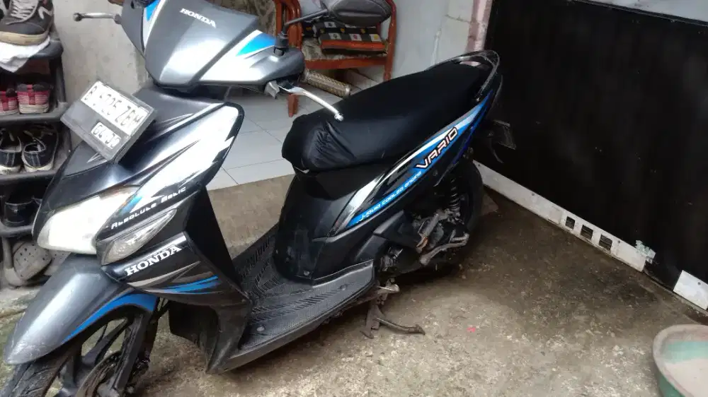 Jual butuh Vario 110 surat lengkap pajak hidup plat B depok