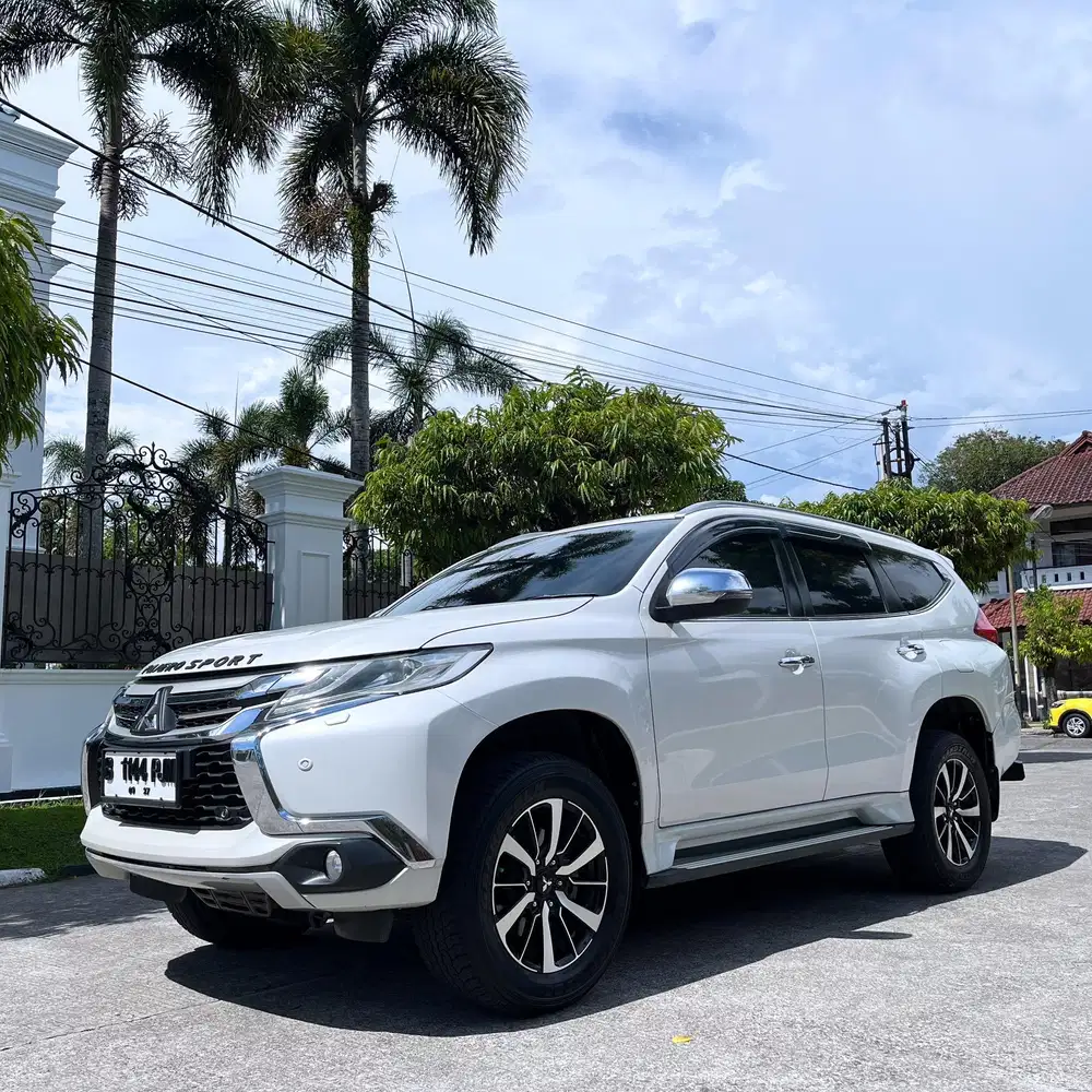 Pajero sport dakar blackpiano 2017 murah