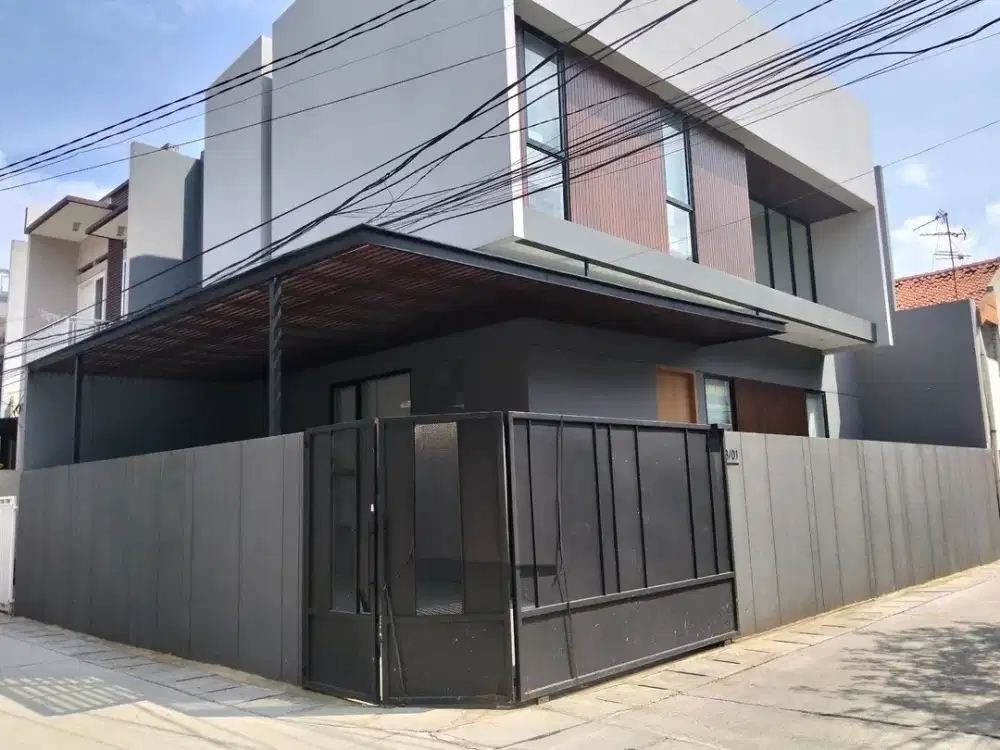 Disewakan Rumah Modern Minimalis (Hoek) 2Lantai di Kelapa Gading Bcs Jakarta Utara