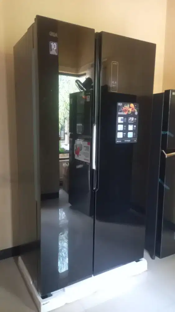 TERMURAH! GEA Kulkas Side By Side INVERTER 472L Black Glass Door GD.72