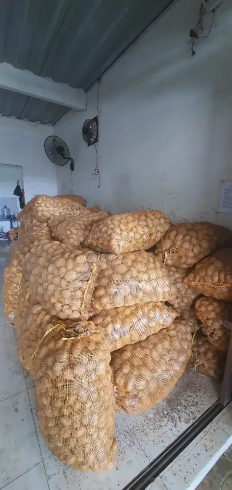 SEGERA! Dibutuhkan Staff yg bisa Menyetir untuk Supplier Sayuran