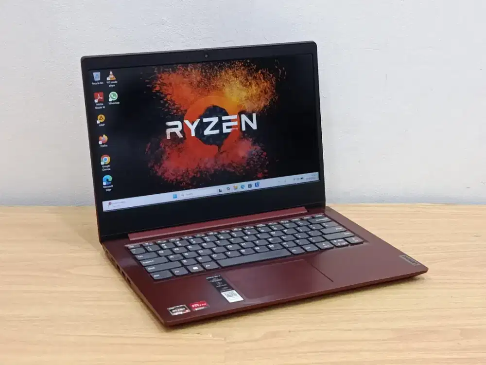 Laptop Lenovo Slim 3 AMD Ryzen 5 4500UAMDRadeonGraphicsRAM4GB SSD512GB