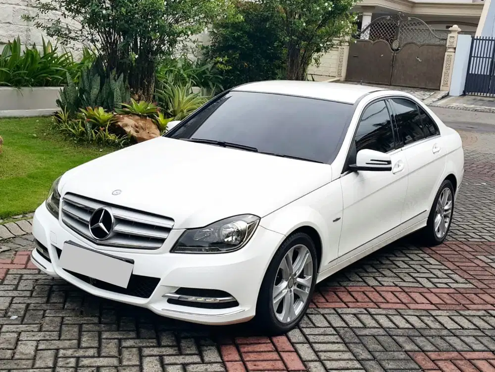 Mercedes-Benz C200 2014 Bensin