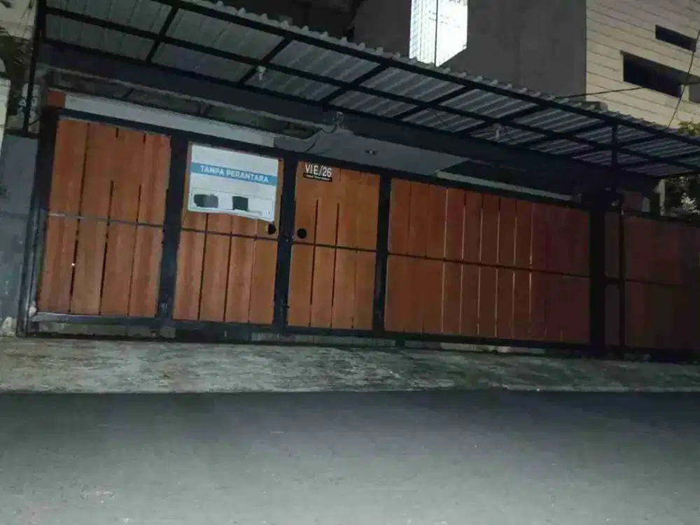 Disewakan Rumah Strategis Siap Huni di Tebet Jakarta Selatan