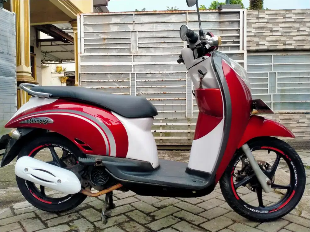 Honda Scoopy lengkap motor sehat walafiat keterangan detail dibawah