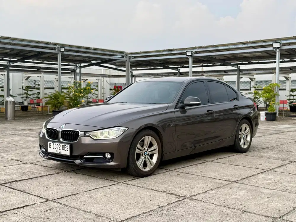 [Km 19k] BMW 320i Sport F30 2013