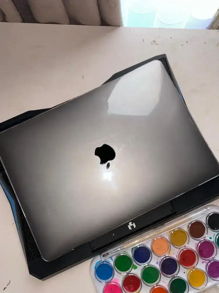 LIKE NEW! MACBOOK PRO 2019 TOUCHBAR 512GB TERMURAH SIAP PAKAI NO DRAMA