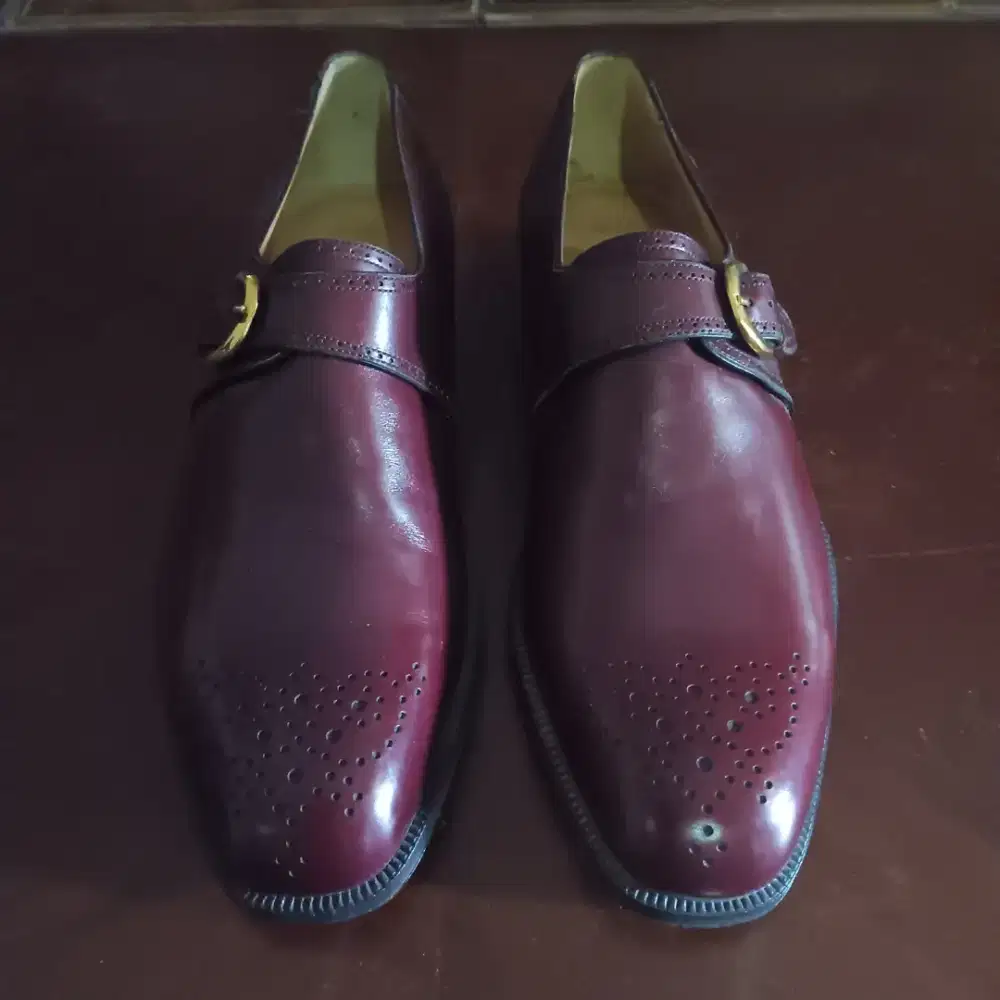 Sepatu Kulit Kurt Geiger Pria Merah Marun Asli (Original)