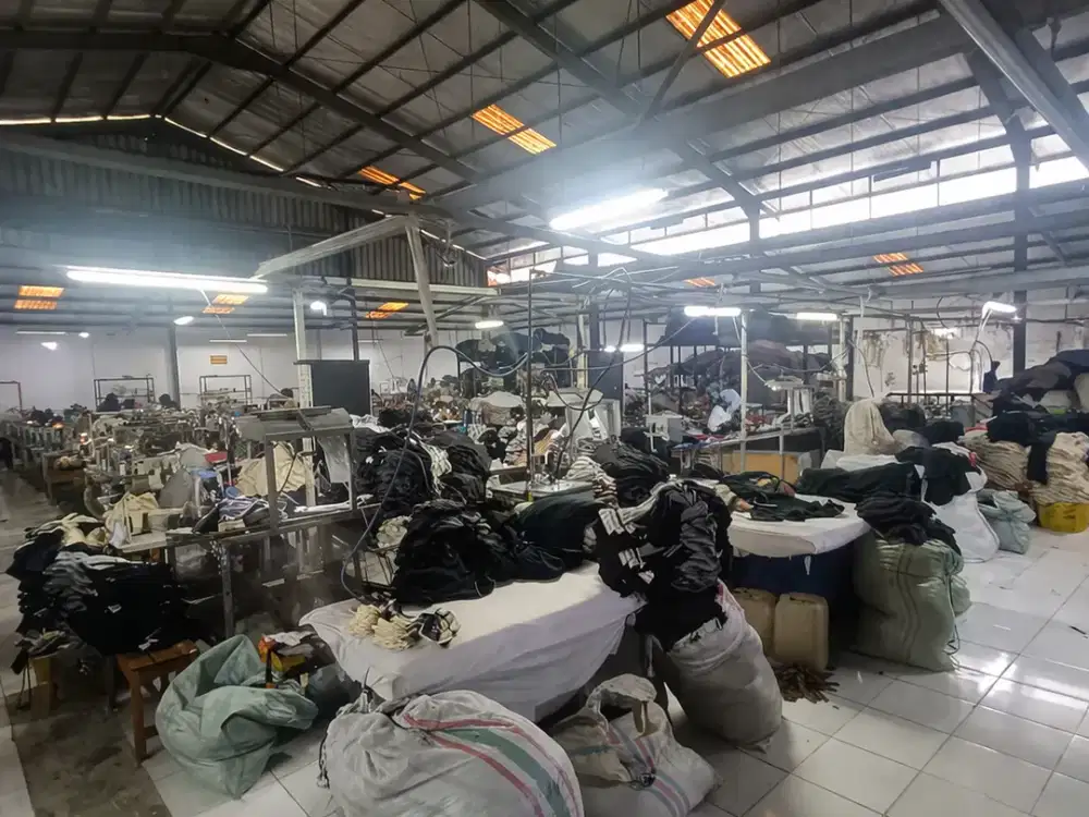 Pabrik Industri Yang Sedang Berkembang 3300m² Full Furnished di Sepatan