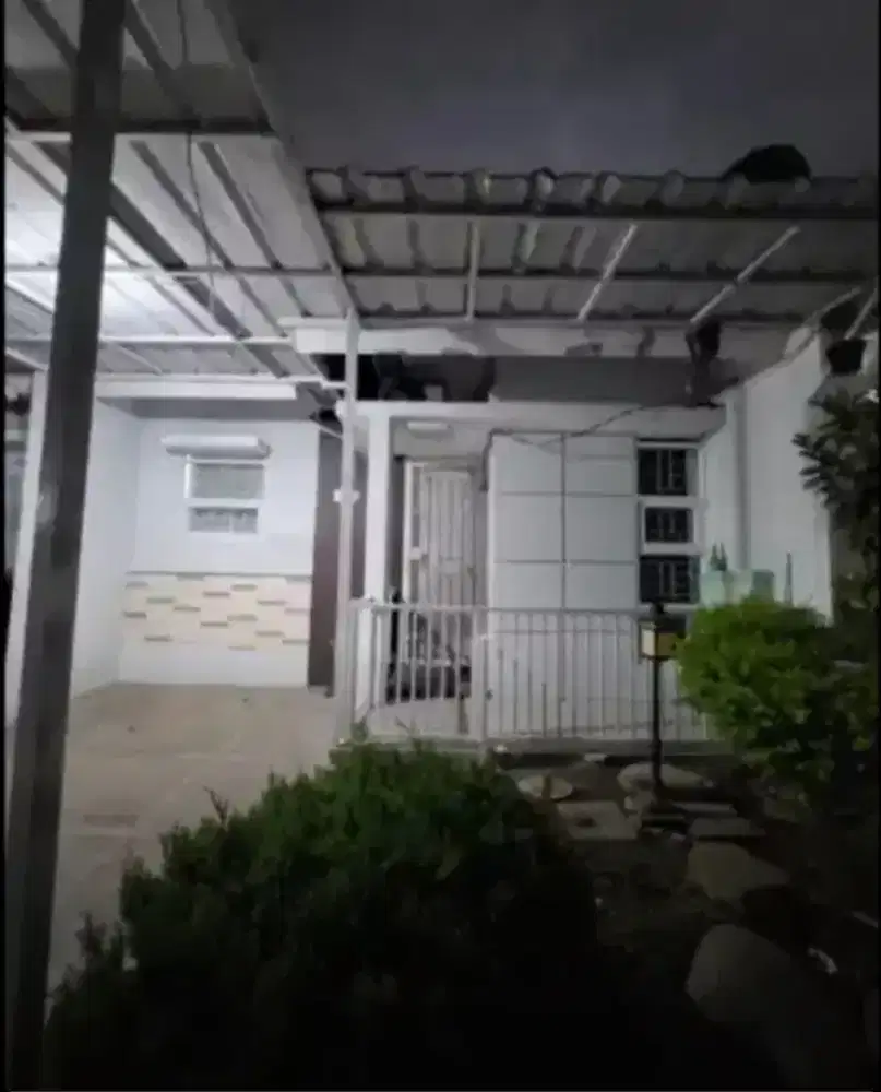 DISEWAKAN RUMAH UNTUK KELUARGA KECIL