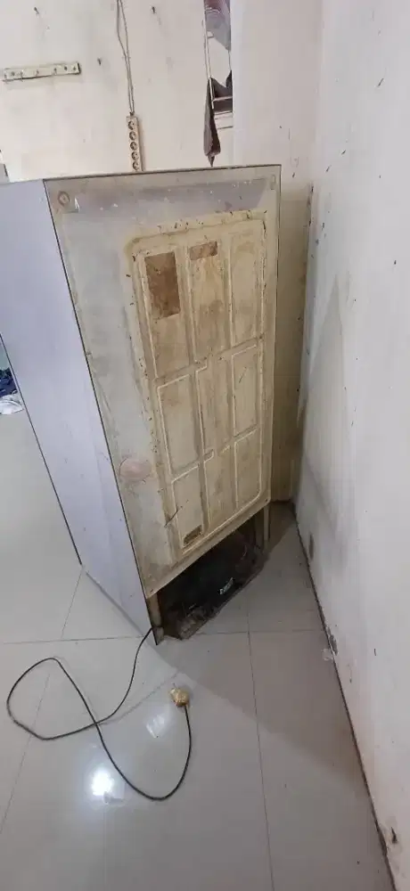 Kulkas polytron 1 pintu mati