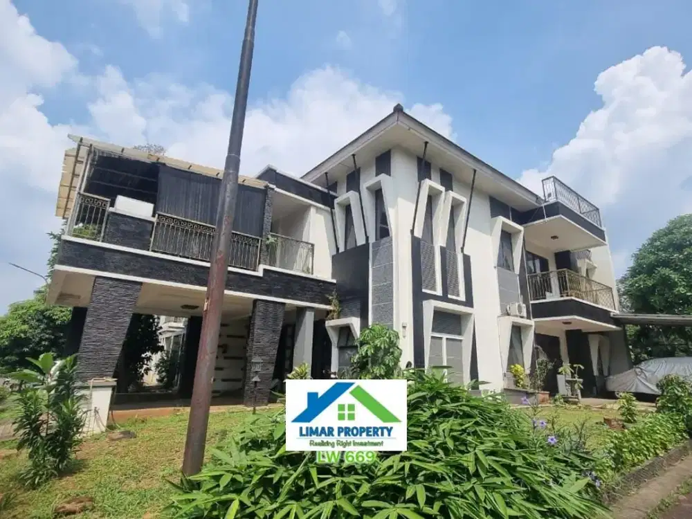 Rumah Luas Dan Strategis Harga Bagus di Legenda Wisata Cibubur