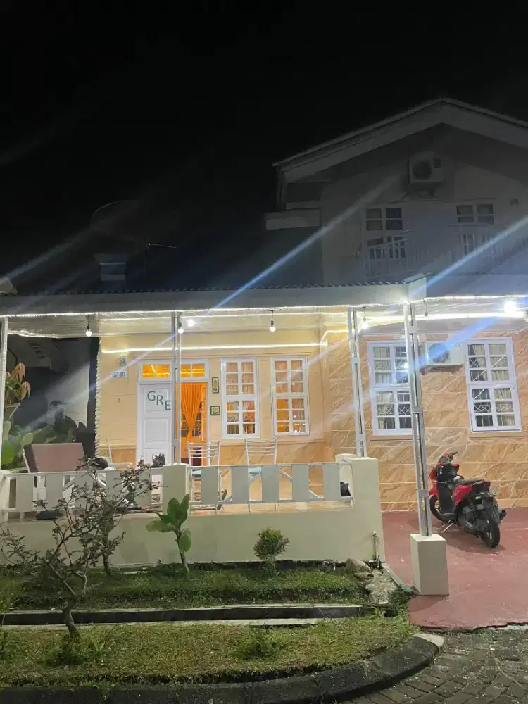 Di jual murah vila 2 LT siap huni lokasi di kota bunga Cipanas puncak