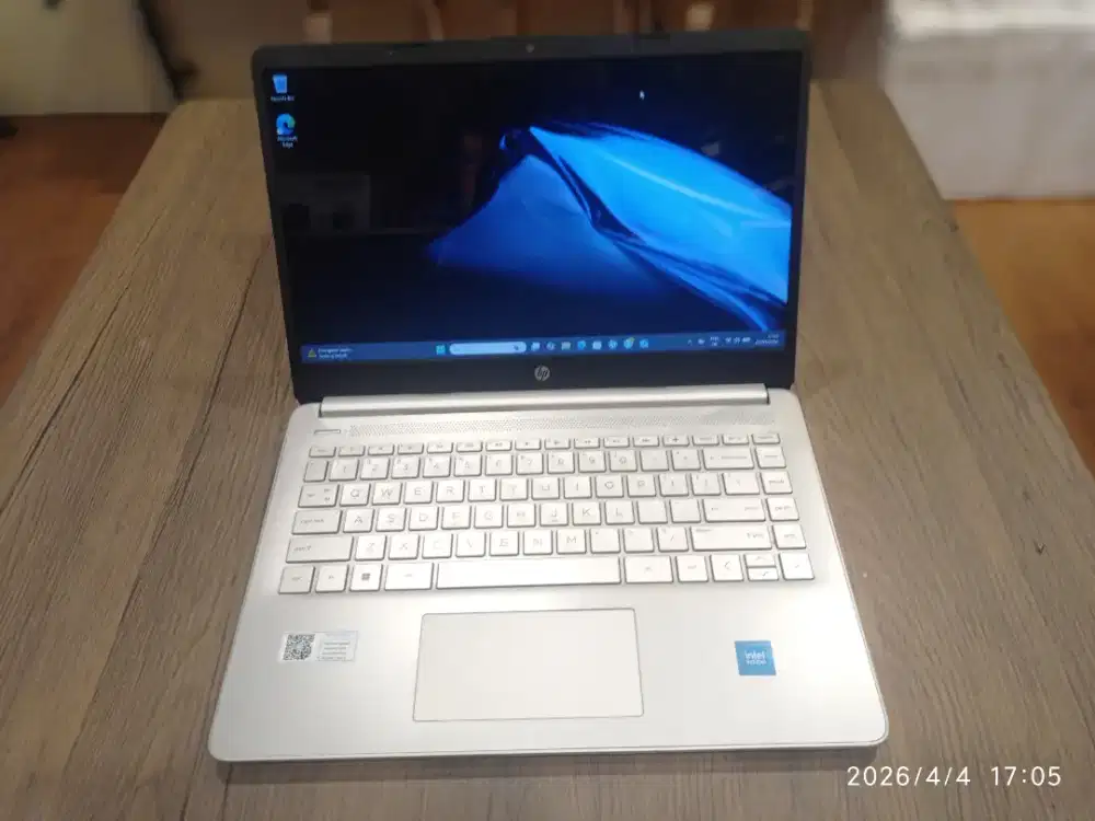 Laptop HP 14s Intel celeron n4500 ram 8 SSD 256 top