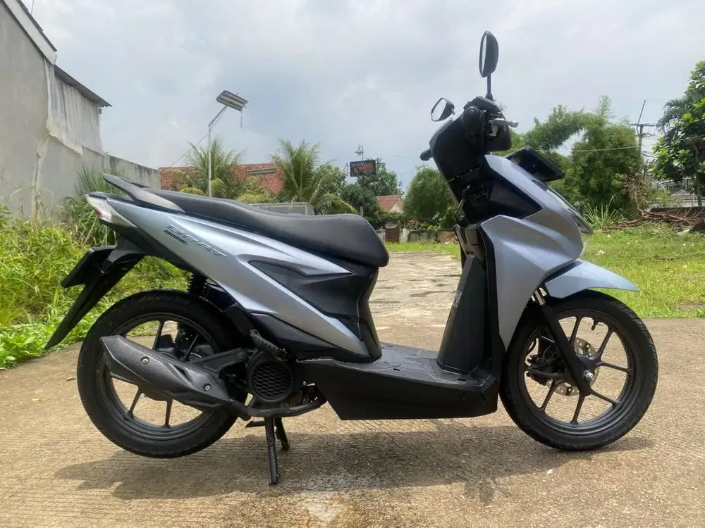 58@: DP:1,200RB F KOTA NEW BEAT DElUXE CBS ISS