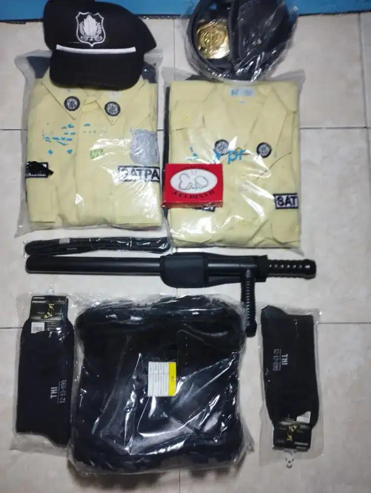 Seragam satpam lengkap