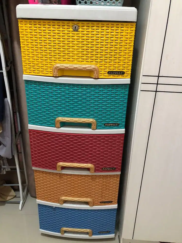 Lemari susun plastik