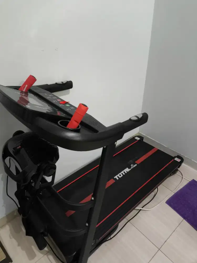 Treadmill Total Fitness TL618 Multifungsi -Jarang dipakai dijual murah