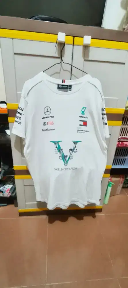 Kaos Tommy Hilfiger x Mercedes petronas Vintage 2XL