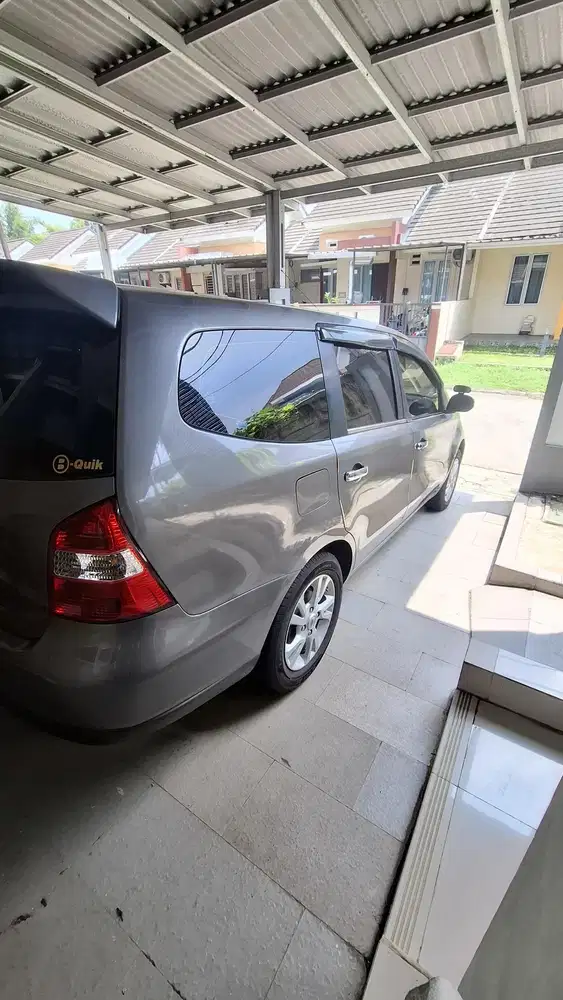 Nissan Livina 2011 Bensin