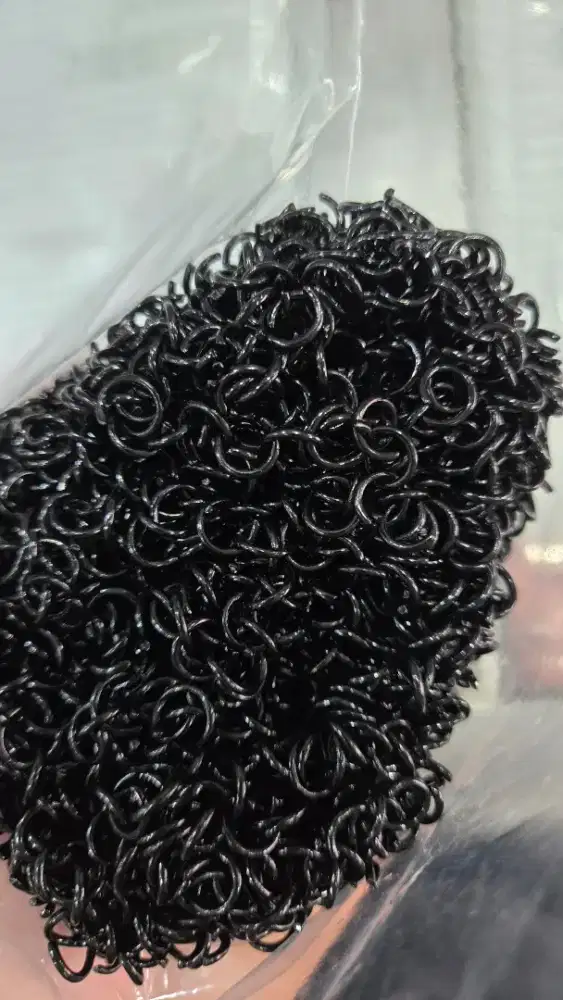 Dibutuhkan Karyawati Pramuniaga Toko