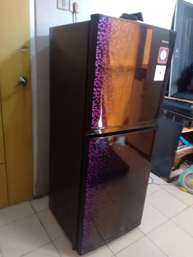 Kulkas 2 pintu sharp