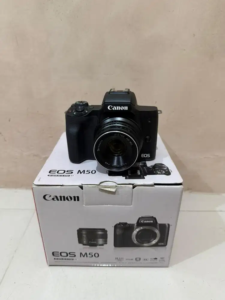 Canon Mirrolles M50 Box + Lensa 7Artisan 25mm F1.8 Mulus