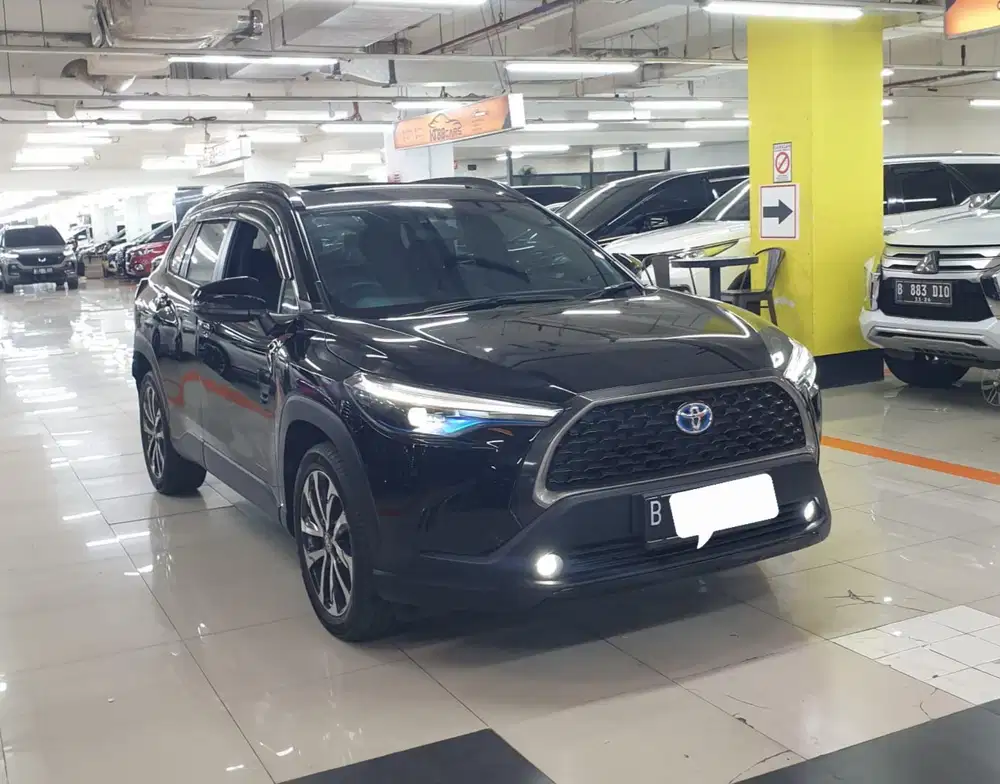 Toyota Corolla Cross hybrid Matic sunroof 2021 hitam ganjil