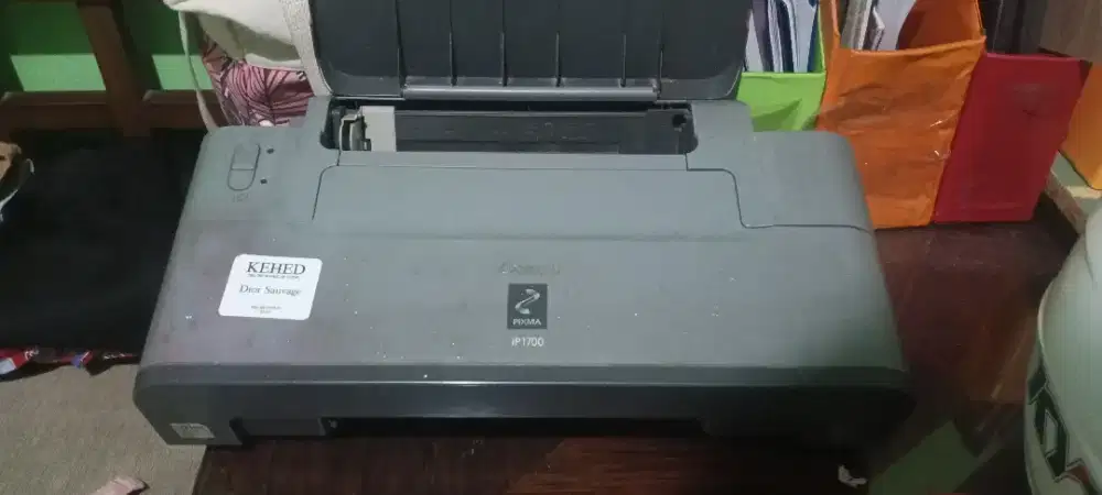Printer canon ip1700 siap pakai catrige hitam dan warna baru ganti