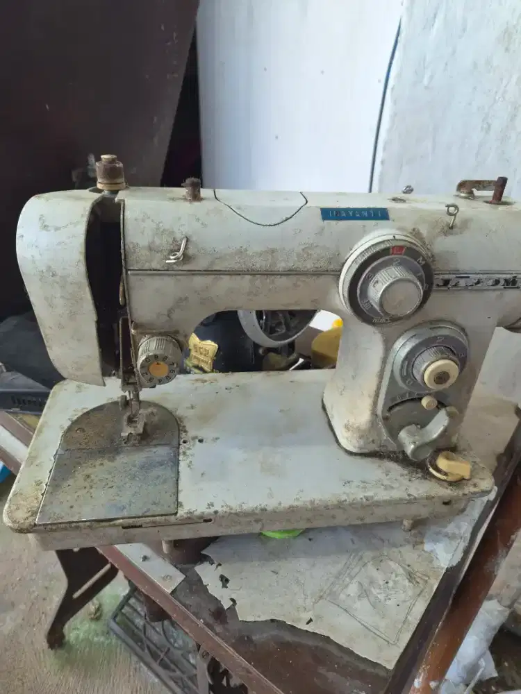 Mesin jahit dan bordir