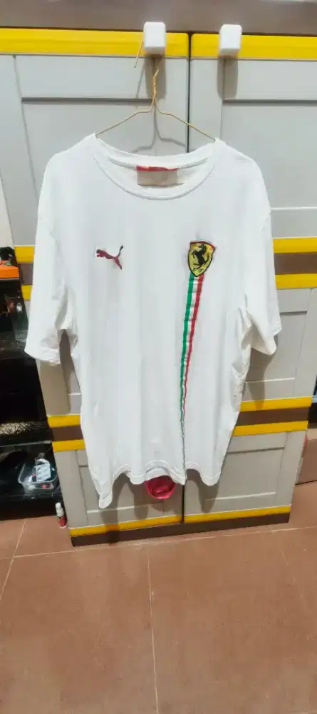 Kaos Puma Ferrari Mulus bekas original