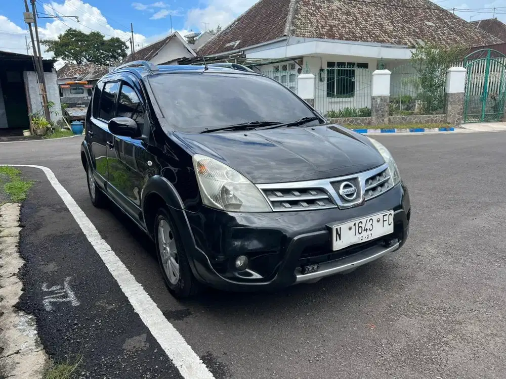 Nissan livina X gear AT 2012