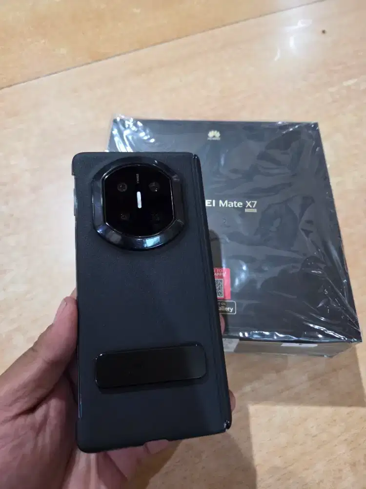 Huawei Mate X7 16/512Gb black