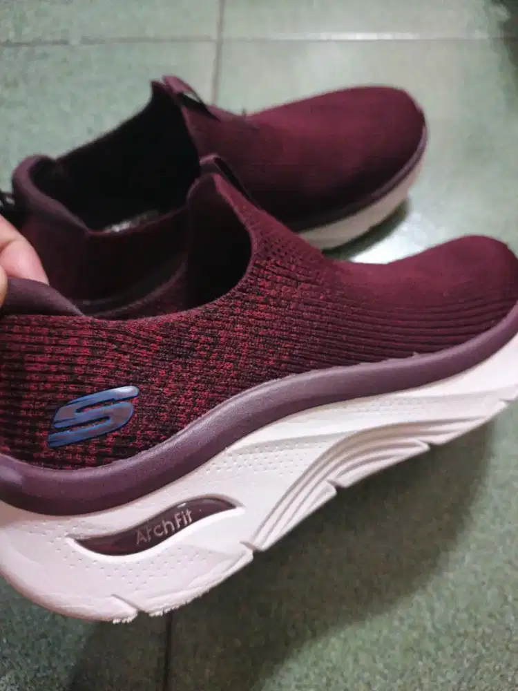 Jual Sepatu Slip On Men Skechers ARCH FIT Pria Original - 42