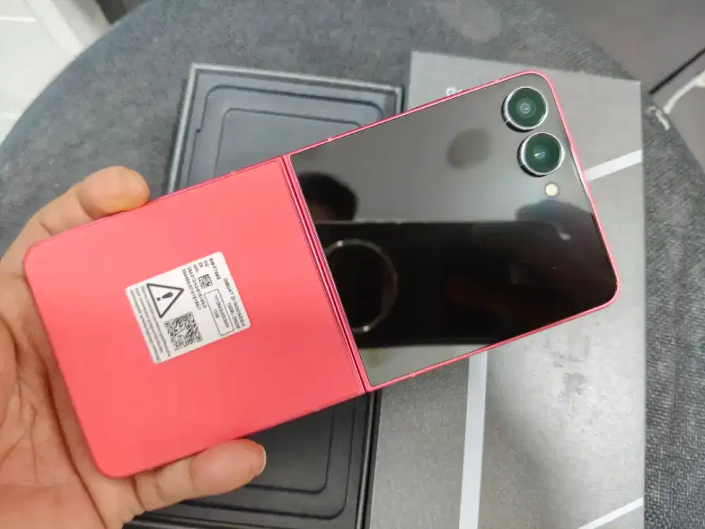 SECOND SAMSUNG Z FLIP 7 5G 8/256GB Garansi Resmi Samsung Indonesia