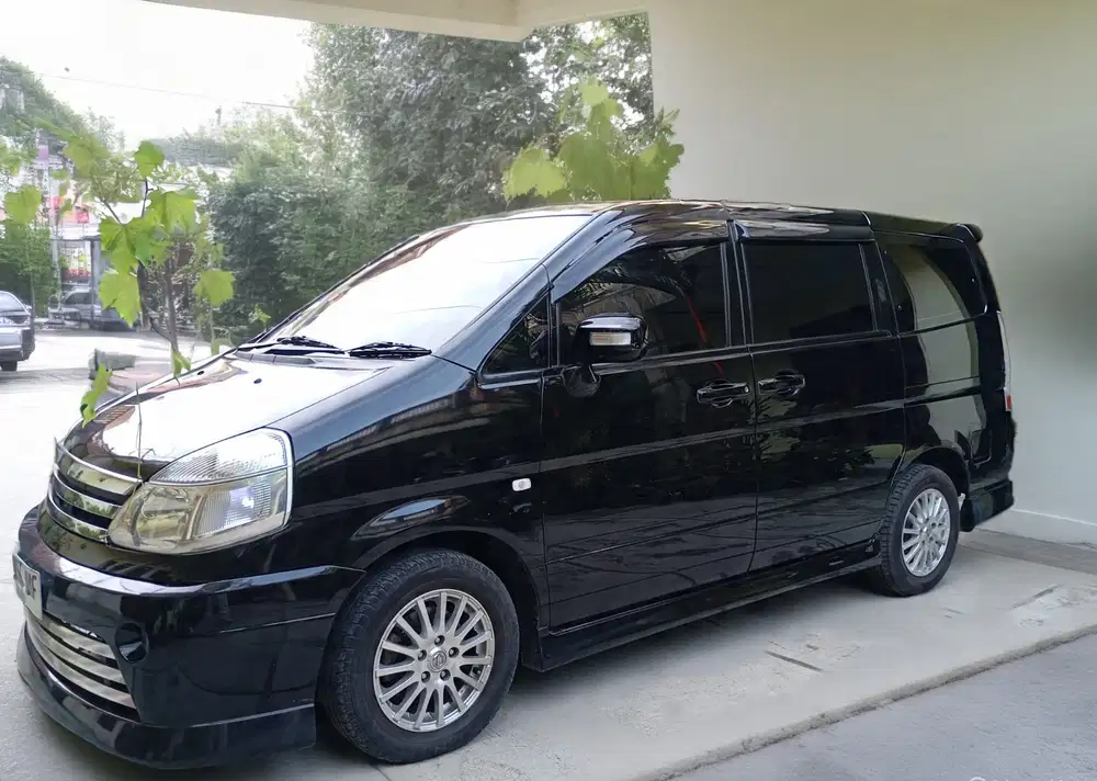 Nissan Serena 2010 HWS AT plat B