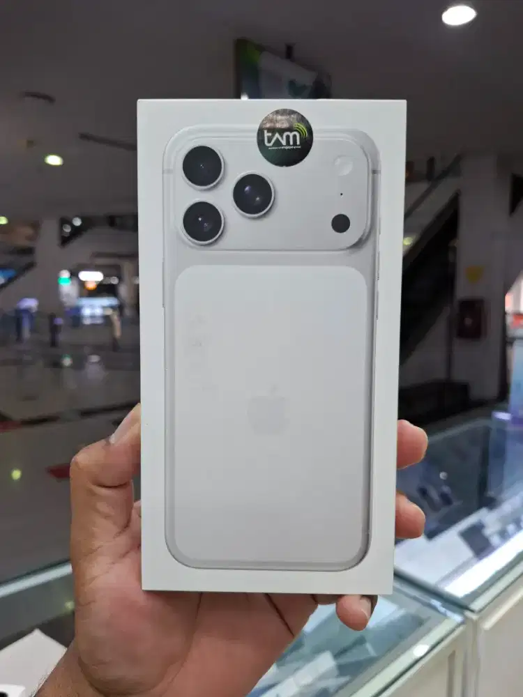 BNIB IPHONE 17 PRO MAX 2 TB SILVER IBOX