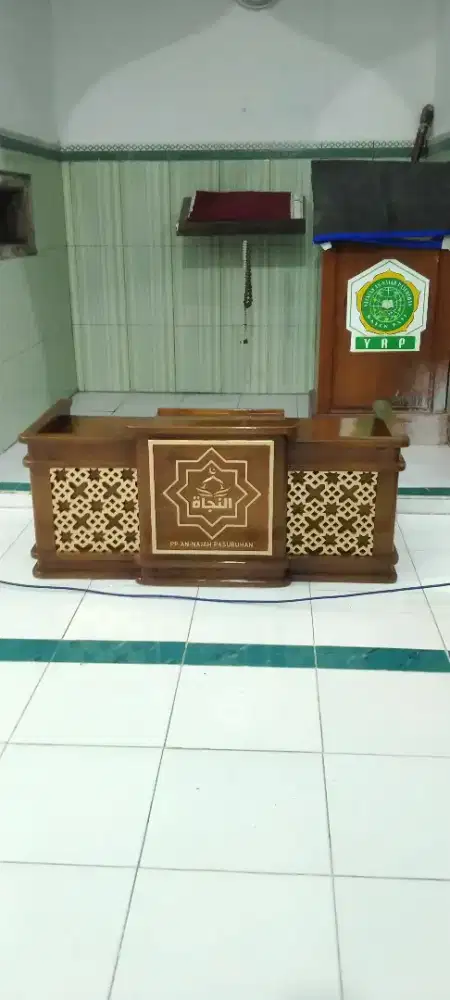 Mimbar ceramah jati solid