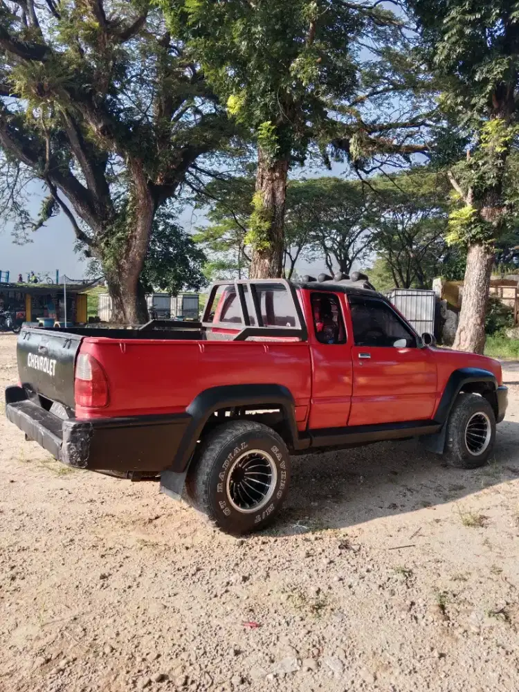 Pickup Chevrolet luv Thn.82