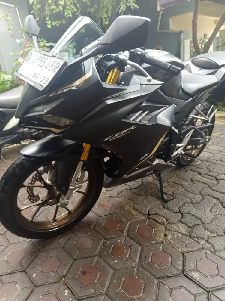 Honda cbr 150 R 2024