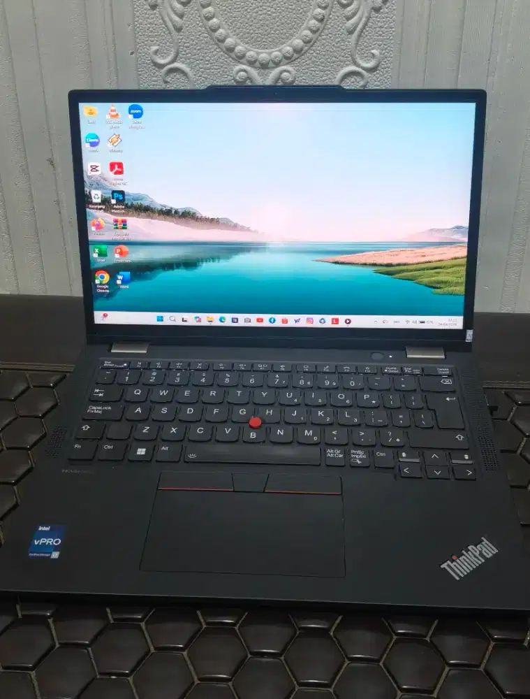 ThinkPad X13 2in1 Yoga Gen 4 I7vPRO gen 13 32GB/256 NVMe