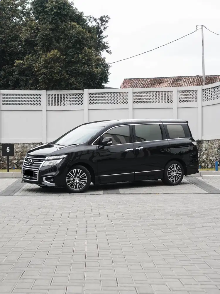 Nissan Elgrand 2.5 Hws 2016